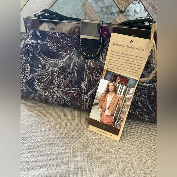 Elegant Paisley Handbag - Picture 8 of 10